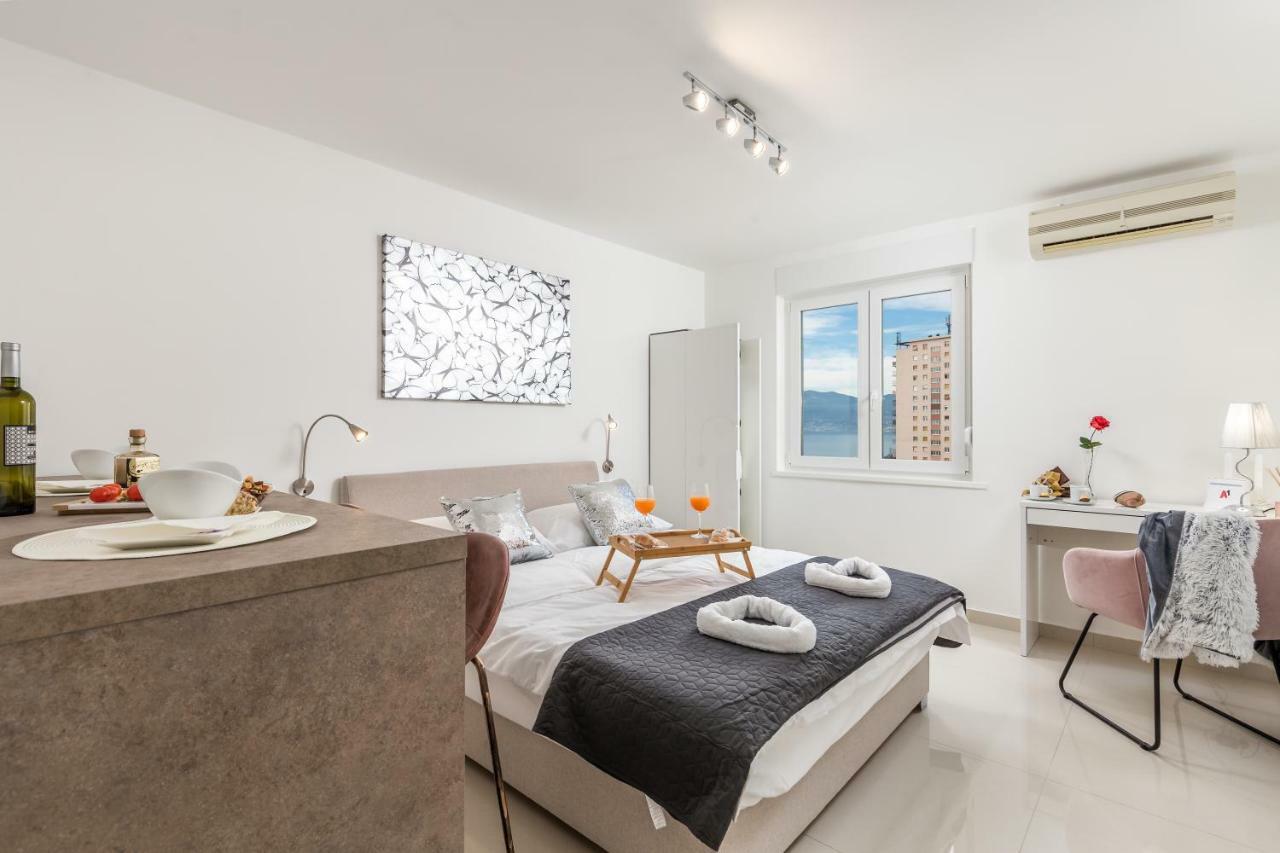 Consensus Apartment Rijeka Exterior photo
