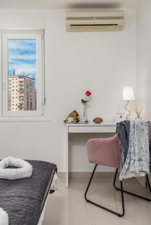 Consensus Apartment Rijeka Exterior photo